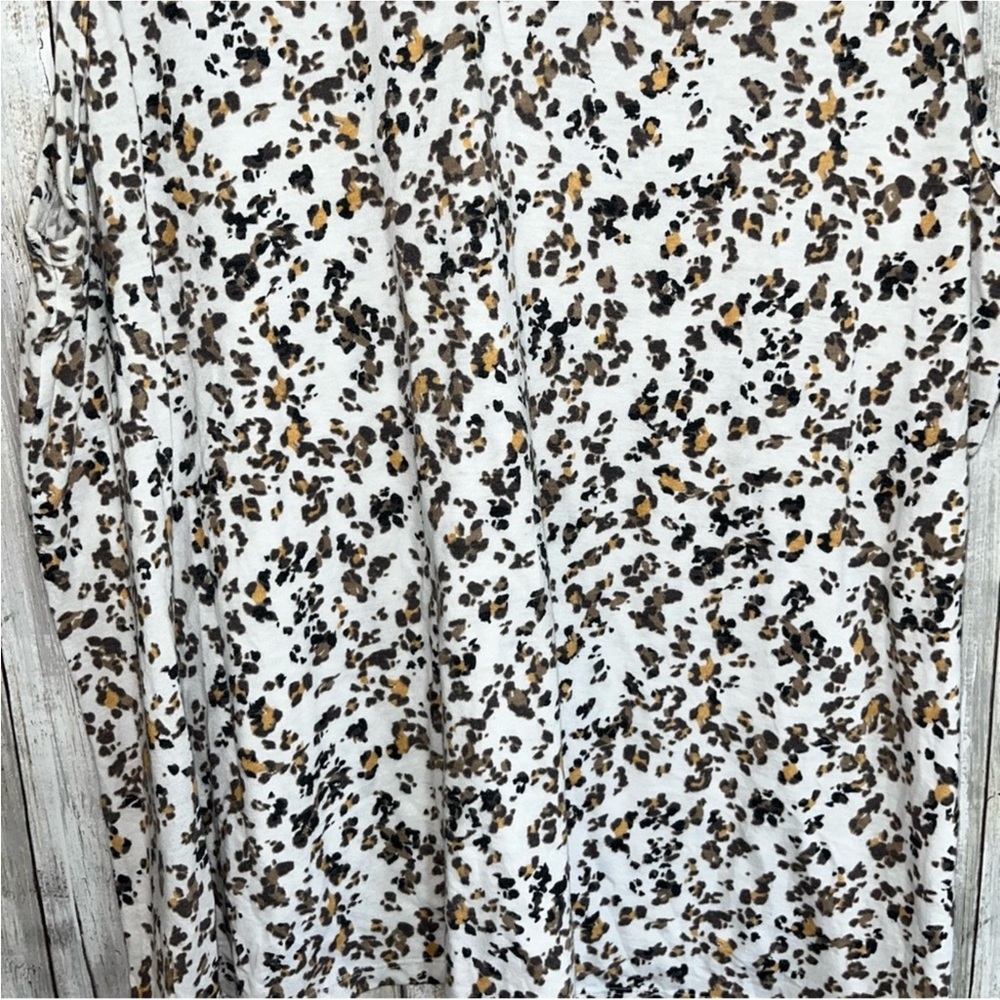 Lane Bryant White Leopard Cross Front Tank - Picture 4 of 5